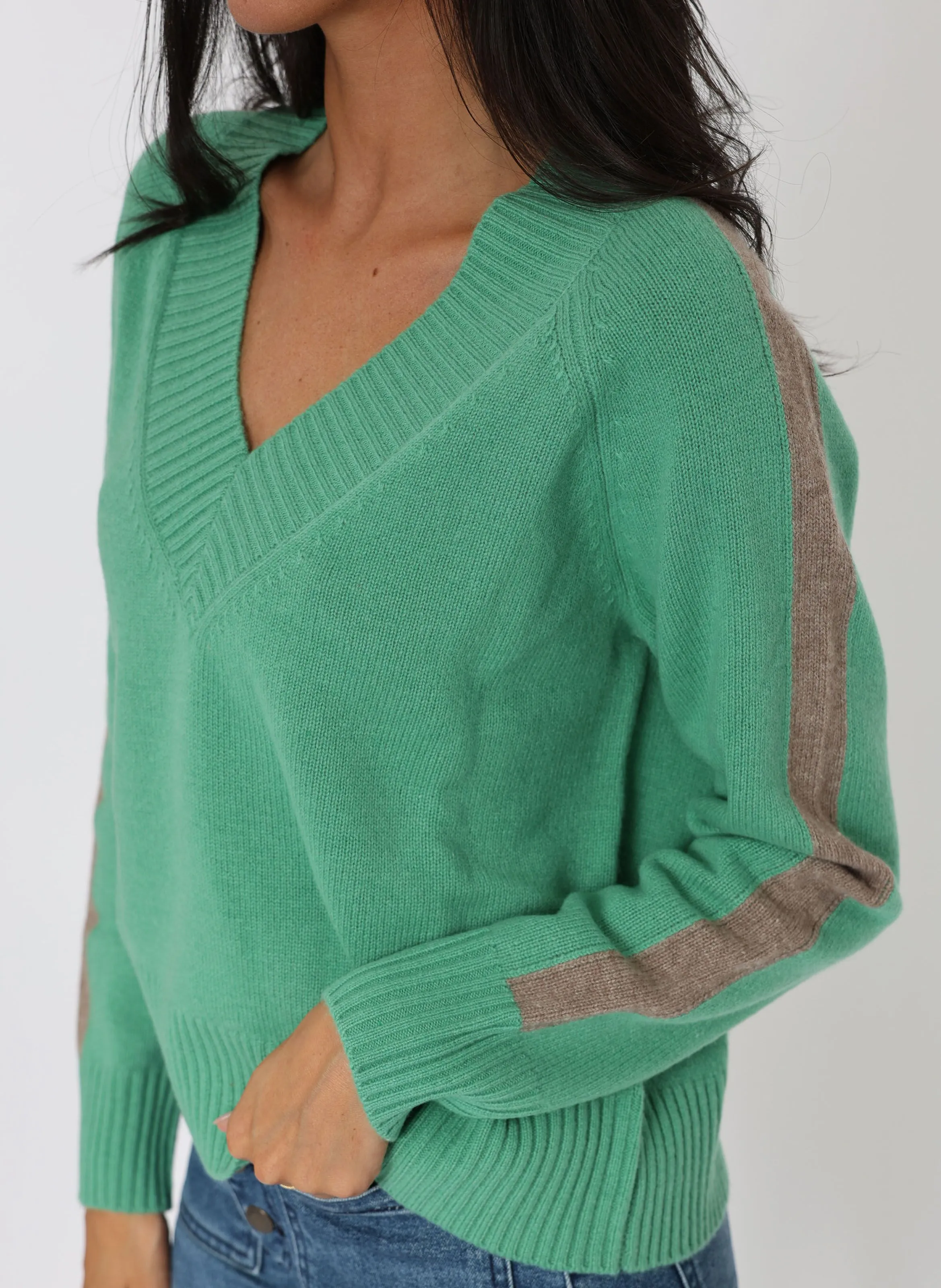 ASTRID  JERSEY RECTO DE LANA Y CACHEMIRA EN VERDE