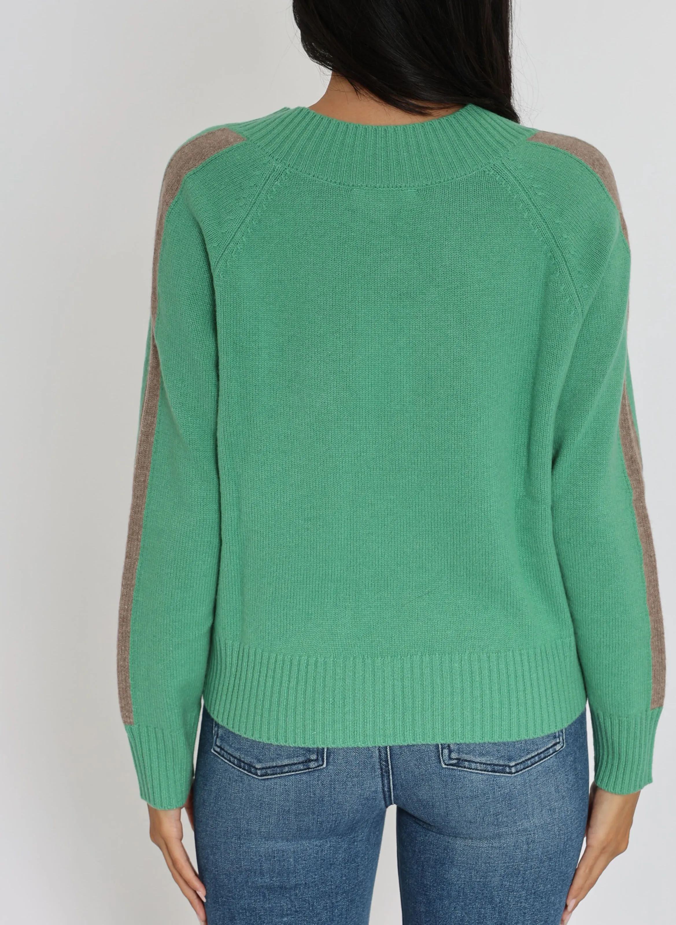 ASTRID  JERSEY RECTO DE LANA Y CACHEMIRA EN VERDE