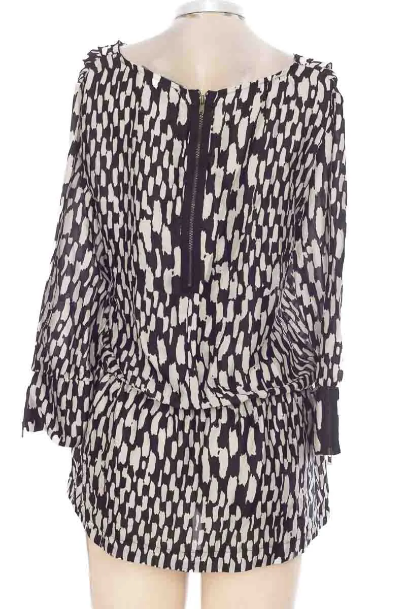 BLUSA COLOR NEGRO  COLLECTIVE CONCEPTS