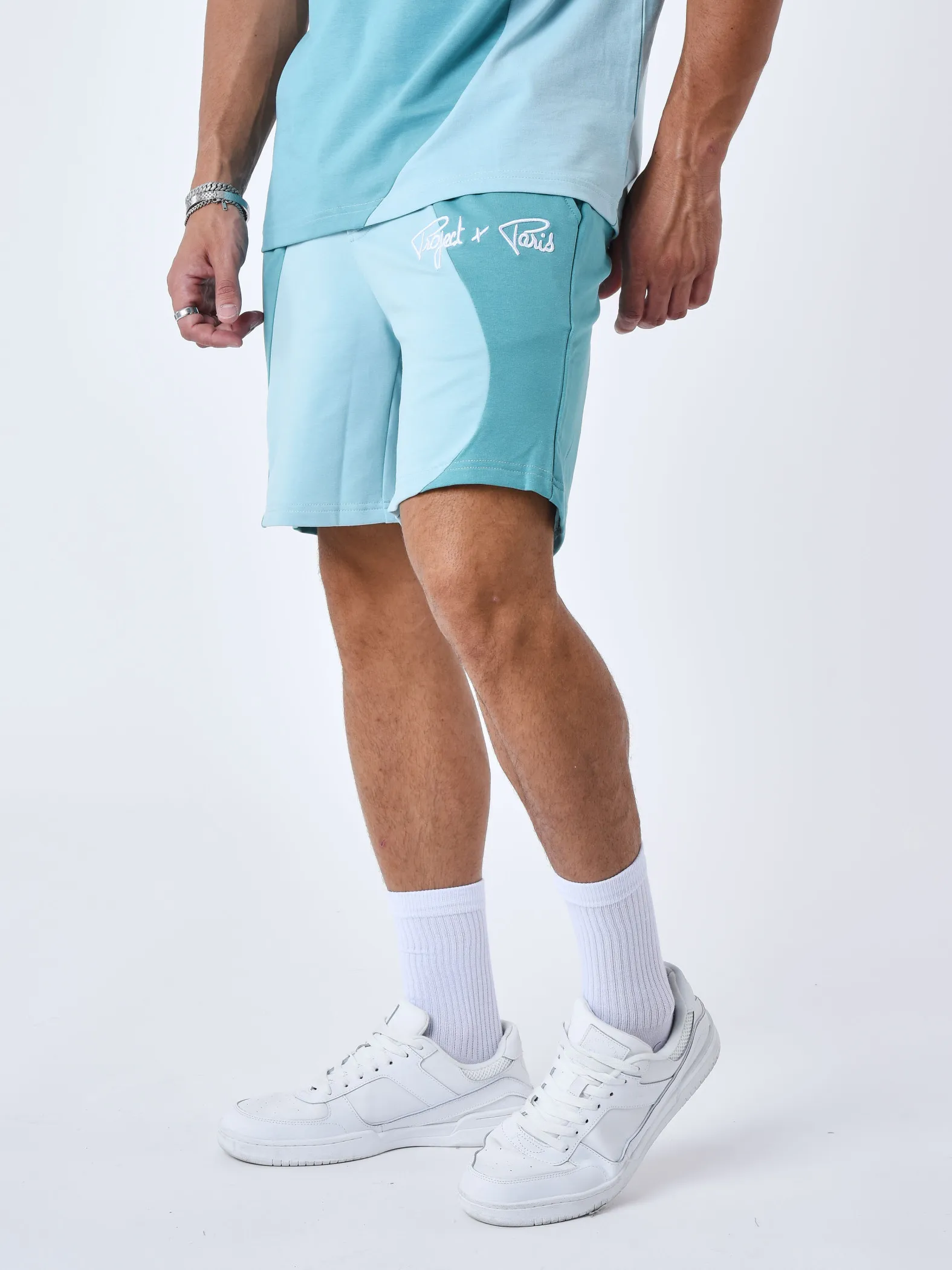 Pantalón corto bicolor